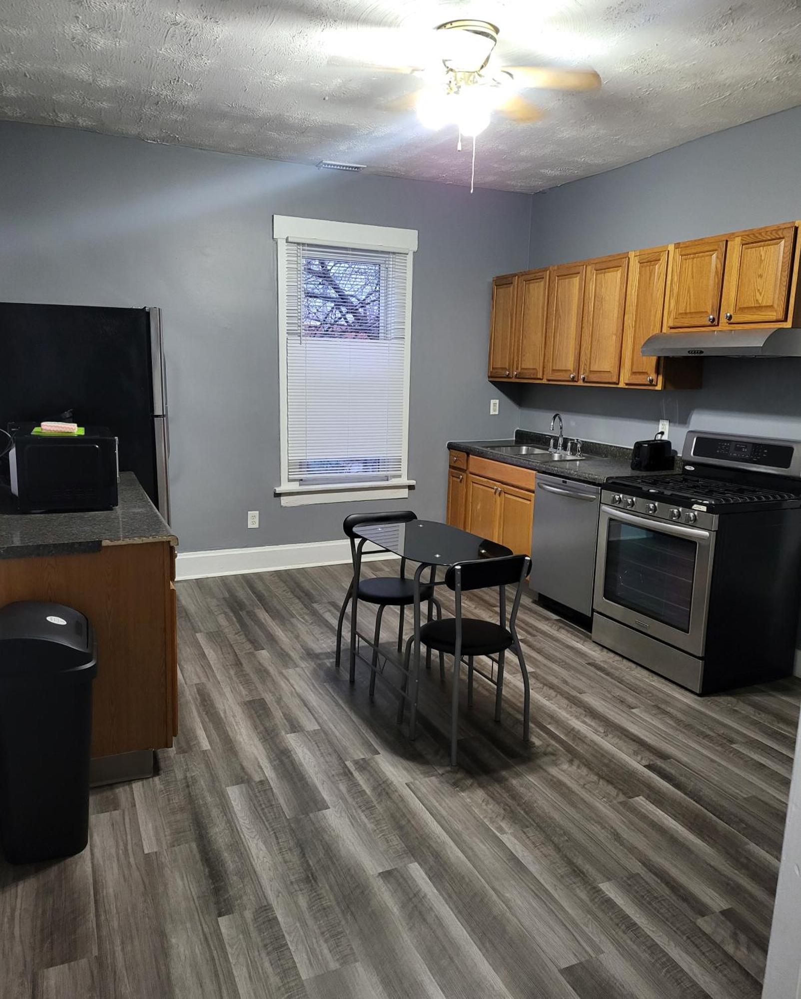 Guest Room With Two Double Beds In Columbus Oh, Airport Location Exterior foto